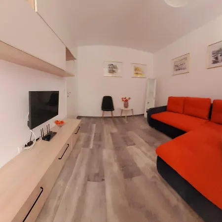 86 Nicolea Labis Coresi Apartment